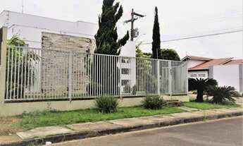 Imagem 2: Sobrado para venda possui 375 metros quadrados com 5 quartos em Centro (5º BEC) - Vilhena