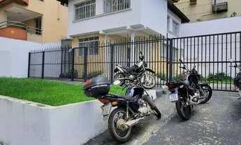 Imagem 4: Sobrado comercial para aluguel possui 250 m² com 3 quartos, no Setor Oeste, Goiânia-GO