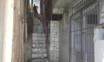 Imagem 6: Casa tipo kitnet ao lado da estação Imbui