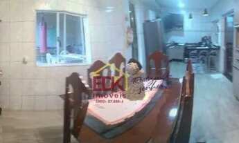 Imagem 3: Sobrado com Ponto Comercial com 3 dormitórios, sendo 1 suíte à venda, 210 m² por R$ 480.00