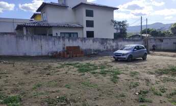 Imagem: Terreno 450 m² com pequeno quarto/banheiro