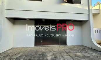 Imagem 2: De frente a uma linda praça, totalmente reformada