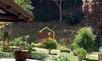 Imagem 2: Sobrado com 4 dormitórios à venda, 380 m² por R$ 2.200.000 - Vila Campos do Jordão - Campo