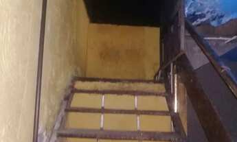 Imagem 4: Prédio comercial com mezanino pé direito 6m² em frente ao banco do Brasil