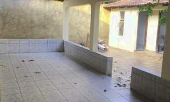 Imagem 7: Casa com Garagem Ampla e 3 Quartos para Locação