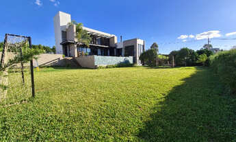 Imagem 2: Uma casa incrível, uma das mais belas que estão para venda neste momento