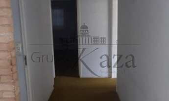 Imagem 7: Casa para aluguel e venda possui 200 metros quadrados com 4 quartos em Centro - Jacareí