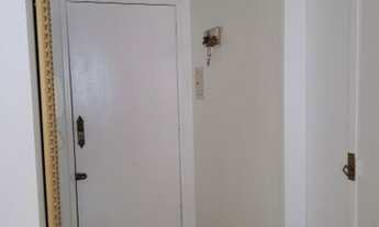 Imagem 2: 2 D, térreo com pátio enorme, fundos, Av Icaraí