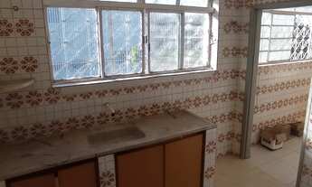 Imagem 3: Centro comercial com 2 salas, apartamento e barracão