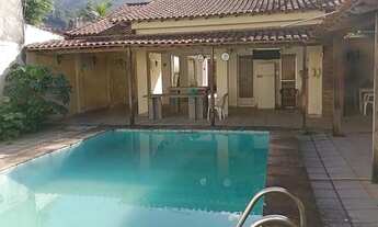 Imagem 2: Laurinho Imóveis - Venda casa com piscina em Muriqui, ótima localização