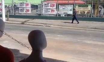 Imagem 7: Loja de Roupas Vendo Ponto Montado próximo ao Parque do Carmo SP