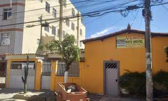 Imagem: Quarto mobiliado para mulher