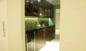 Imagem 7: Apartamento mobiliado e decorado para aluguel possui 235 m2 com 3 suítes-4 vagas e deposi