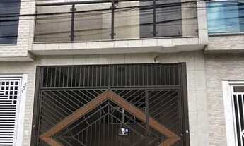 Imagem: Sobrado para venda possui 100 metros quadrados