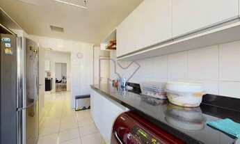 Imagem 2: Residencial de Luxo em Alto de Pinheiros: Apartamentos Exclusivos com Conforto e Lazer