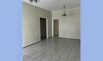 Imagem 4: Ótima casa com 200m² de área construida, situada a 50 metros da Av. Domingos Olimpio. Pode