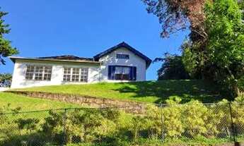 Imagem 2: Casa ampla e ensolarada no centro de Petrópolis