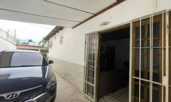 Imagem 6: Casa para venda possui 204 metros quadrados com 5 quartos em Chácara Inglesa - São Paulo