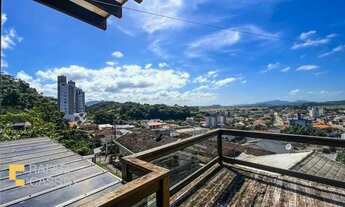 Imagem 2: Casa mobiliada com 5 quartos no bairro Sete de setembro em Gaspar