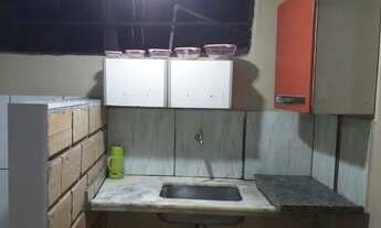 Imagem 4: Quarto mobiliado para mulher