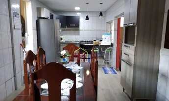 Imagem 5: Sobrado com Ponto Comercial com 3 dormitórios, sendo 1 suíte à venda, 210 m² por R$ 480.00