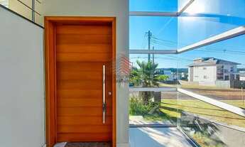 Imagem 2: Casa de condomínio sobrado para aluguel possui 330 metros quadrados com 3 quartos