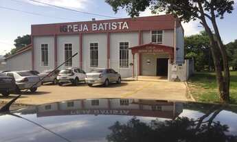 Imagem 6: Centro comercial com 2 salas, apartamento e barracão