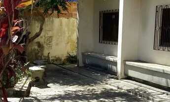 Imagem 2: Casa para venda tem 300 m2 com 8 quartos em Farol - Maceió - AL