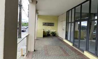 Imagem 2: Apartamento para aluguel possui 67 metros quadrados com 2 quartos em Cristo Rei - Curitiba