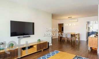 Imagem: Apartamento reformado no miolo do Itaim