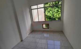 Imagem 5: Apartamento para venda tem 70 metros quadrados com 2 quartos em Leme - Rio de Janeiro - RJ