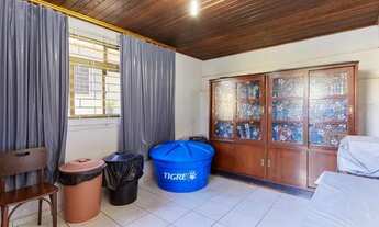 Imagem 6: Casa para Venda em Curitiba, JARDIM DAS AMÉRICAS, 4 dormitórios, 1 banheiro, 1 vaga