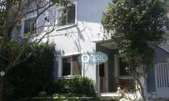 Imagem 2: Casa em Pendotiba em Condomínio com 04 Quartos e Churrasqueira