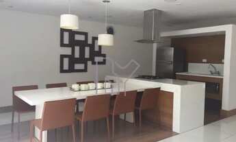 Imagem: Apartamento de luxo com piscina aquecida