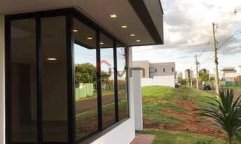 Imagem 4: Casa possui 215 m² com 4 quartos sendo 2 suítes, sala grande, no Jardim Botânico - Uberlân