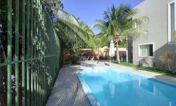 Imagem 2: Casa de condomínio para venda possui 140 metros quadrados com 4 quartos