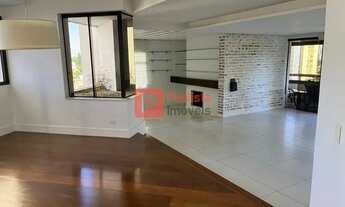 Imagem 2: Apartamento de 303m2 à venda, 4 dormitórios, 3 suítes, closet, 4 salas, 4 vagas, depósito