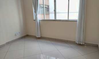 Imagem 1: Apto Centro, reformadíssimo, excelente preço, Rua 16 de março - Petrópolis - RJ