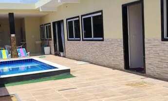 Imagem 2: 3 apartamentos com piscina
