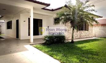 Imagem: Casa para aluguel anual em Praia da Daniela