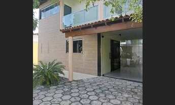 Imagem: Casa duplex, no bairro de Fatima