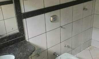 Imagem 6: Casa com Garagem Ampla e 3 Quartos para Locação