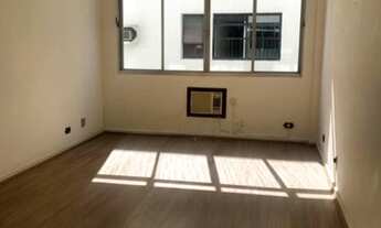 Imagem 4: Apartamento 2 Dormitórios com dependência 2 quadras da praia em Gonzaga - Santos