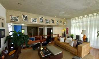 Imagem 2: Casa de condomínio para venda possui 320 metros quadrados com 3 quartos