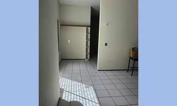 Imagem 6: Ótima casa com 200m² de área construida, situada a 50 metros da Av. Domingos Olimpio. Pode