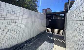 Imagem 5: Casa sobreposta baixa, 3 dormitórios, 1 suíte, quintal, churrasqueira e 1 vaga de garagem