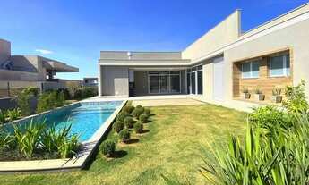 Imagem 2: Casa de condomínio térrea para aluguel e venda possui 467 metros quadrados com 4 quartos