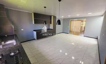 Imagem 2: Casa para Venda em Curitiba, Santa Cândida, 3 dormitórios, 1 suíte, 2 banheiros, 4 vagas