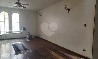 Imagem 2: BELO SOBRADO COM 03 DORMITÓRIOS, 01 SUÍTE, 03 SALAS, SALÃO DE FESTAS, 03 VAGAS DE GARAGEM