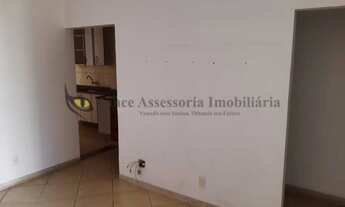 Imagem 4: Excelente apartamento com dois dormitórios em localização extremamente tranquila